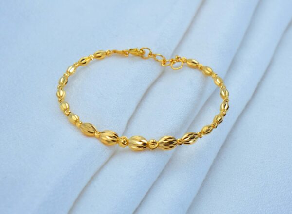 GoldenOrb Bangle