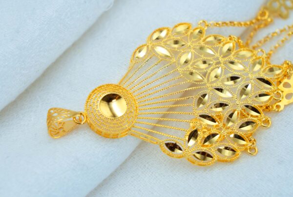 Golden Diamond Weave - Image 3