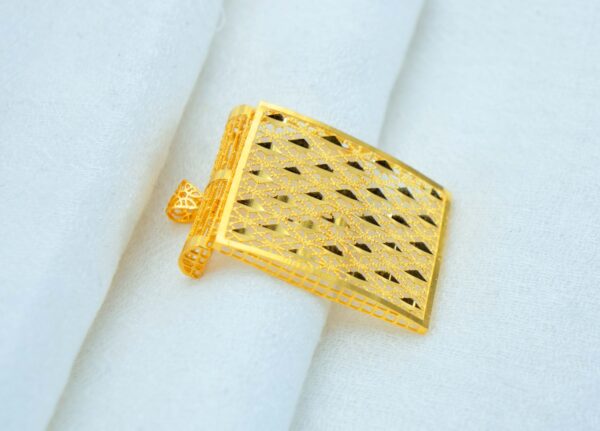 Golden Diamond Mesh