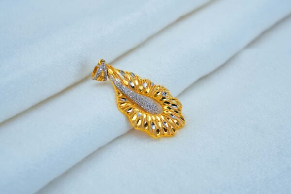 Royal Gold Diamond